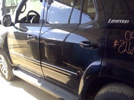 2004 TOYOTA SEQUOIA, BLACK, LIMITED MODEL, 4.7L, AT, 2WD.  Z26489